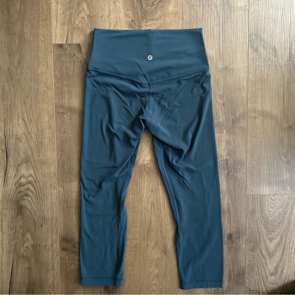 Lululemon Align Crop *21" Nulu Leggings - Size 6 - Picture 3 of 7